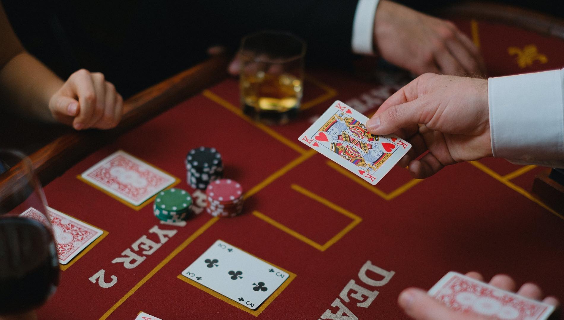 Encuesta de Apuesta Legal: ¿Cuánto Saben los Peruanos sobre la Regulación de Casinos Online?